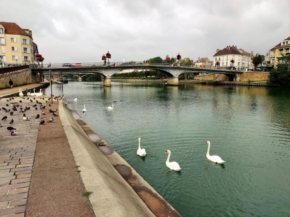 Charmant 2 Pieces A Quelques Minutes De Disneyland. Lagny-sur-Marne Luaran gambar